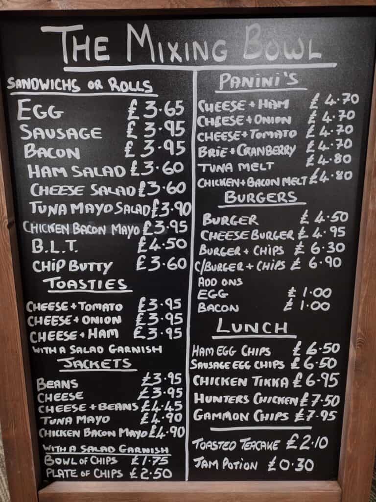 🍰THE MIXING BOWL CAFE🍵 Swansea Indoor Bowls Club